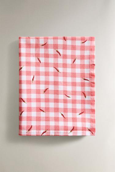 CHILLI PEPPER RESIN-COATED COTTON TABLECLOTH - Red by Zara - Image 0