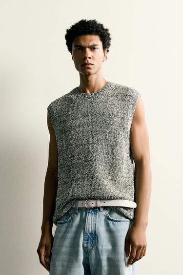 TEXTURED KNIT VEST - Ecru by Zara