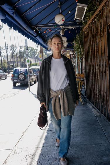 Zara {名称} - {颜色}