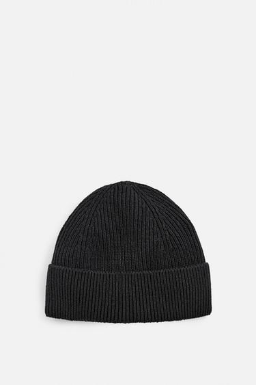 BASIC KNITTED BEANIE - Black by Zara