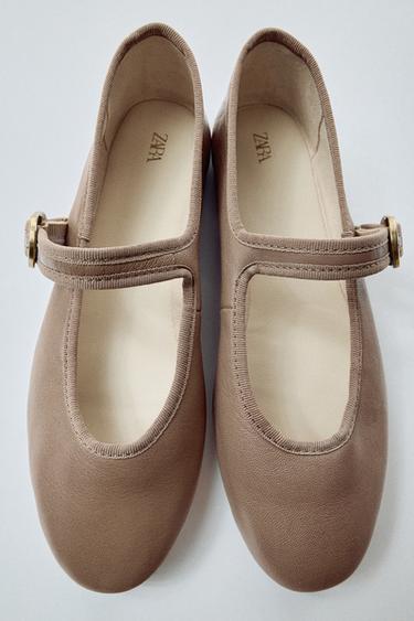 LEATHER FLAT SHOES WITH BUCKLE - Taupe Grey by Zara
