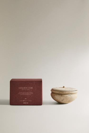 (100 G) GOLDEN CUIR SCENTED CANDLE - Mustard by Zara
