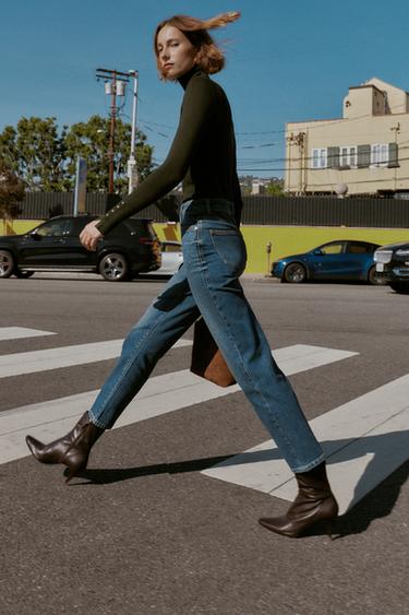 Z.01 HIGH-WAIST MOM FIT JEANS - Blue by Zara