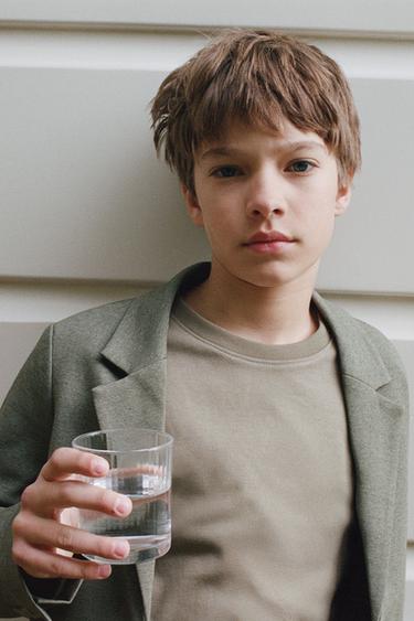 Zara {名称} - {颜色}