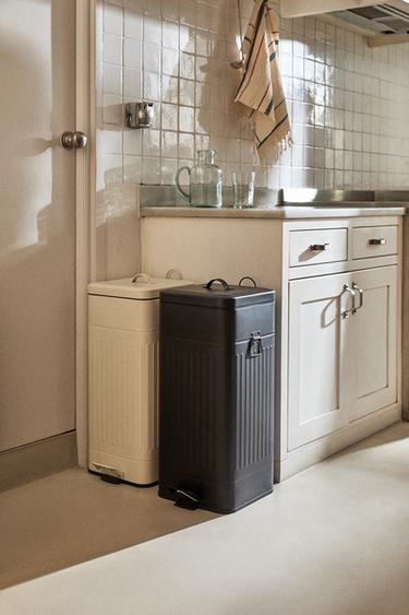LARGE KITCHEN BIN - Black by Zara
