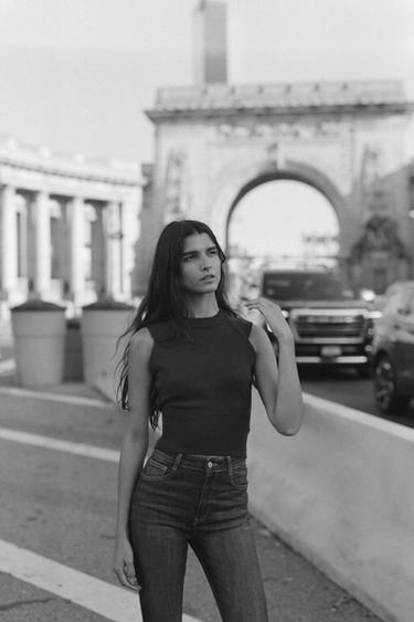 Zara {名称} - {颜色}