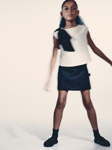 Zara {名称} - {颜色}