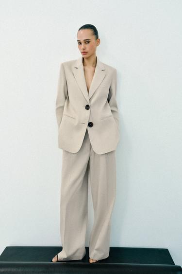 STRAIGHT FIT BLAZER WITH SHOULDER PADS AND TWO BUTTONS - Light beige by Zara
