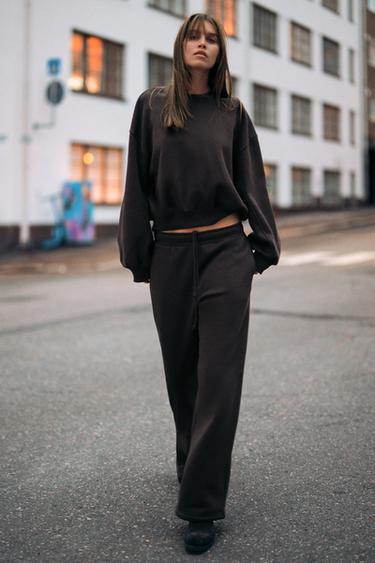 BASIC PLUSH SWEATSHIRT - Brown by Zara