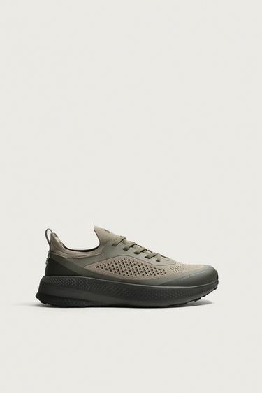 RUNNING TRAINERS - Green by Zara