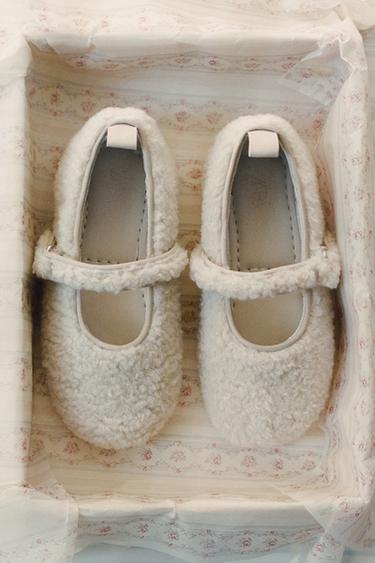 FAUX SHEARLING BALLET FLATS - Ecru White by Zara